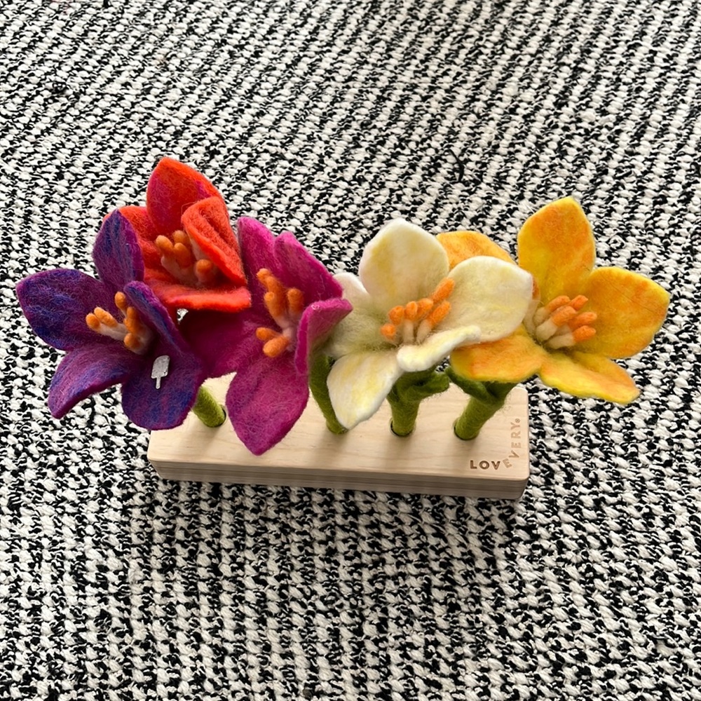 Lovevery Flower Garden